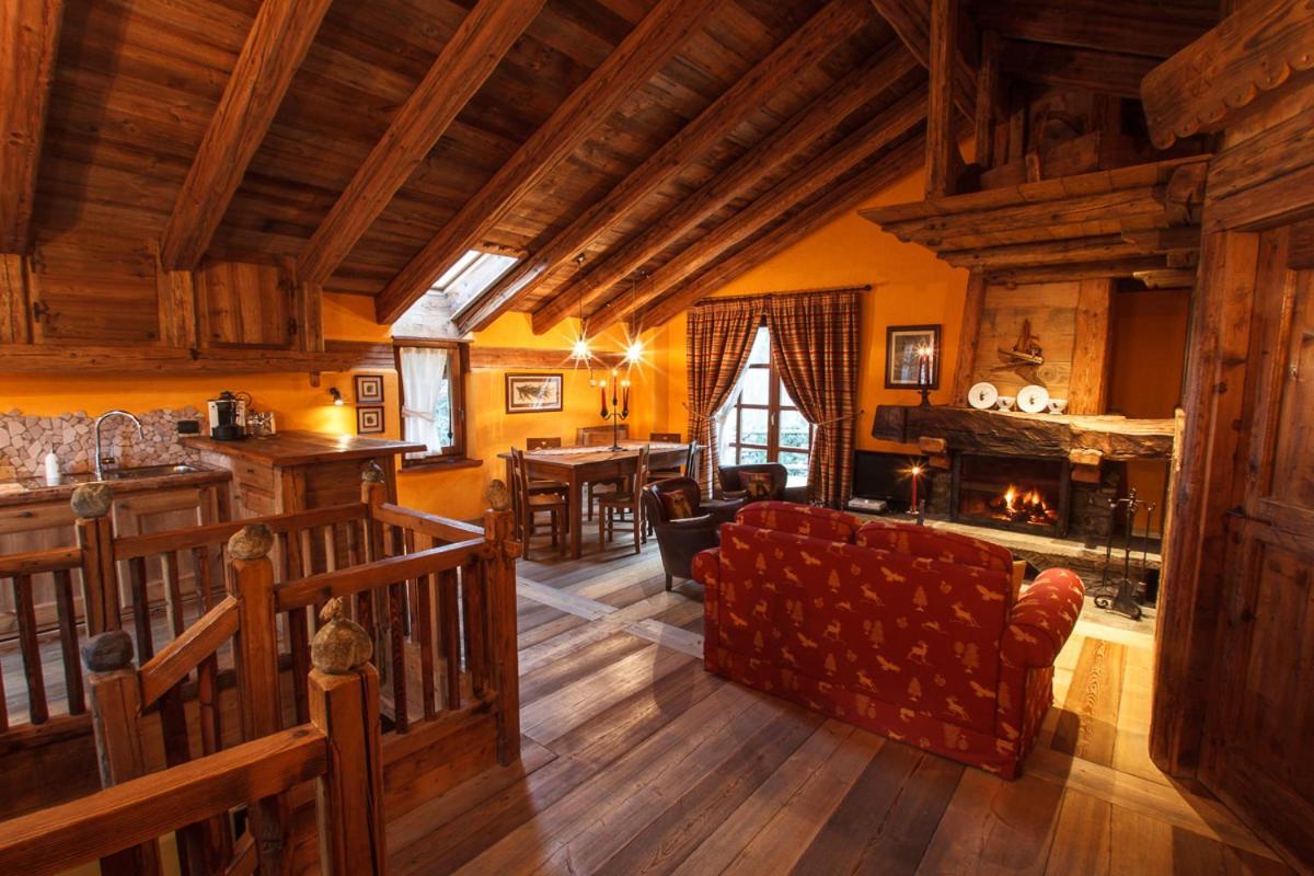 Three-Bedroom Chalet,765728572:JPEG